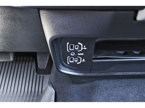 Used 2024 RAM 2500 Tradesman w/ Chrome Appearance Group AWD/4WD image 30