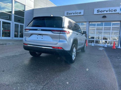 Certified 2023 Jeep Grand Cherokee Limited image 17