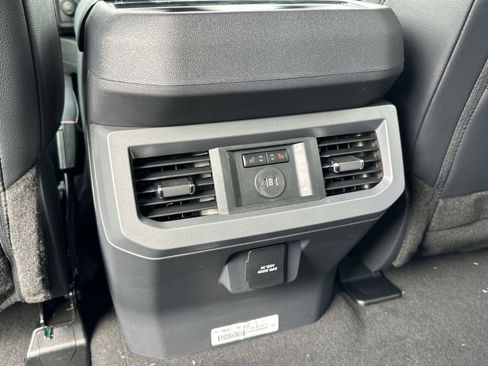 New 2025 Ford F350 Lariat w/ Lariat Ultimate Package image 39