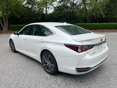 Used 2023 Lexus ES 300h w/ Premium Package FWD image 7
