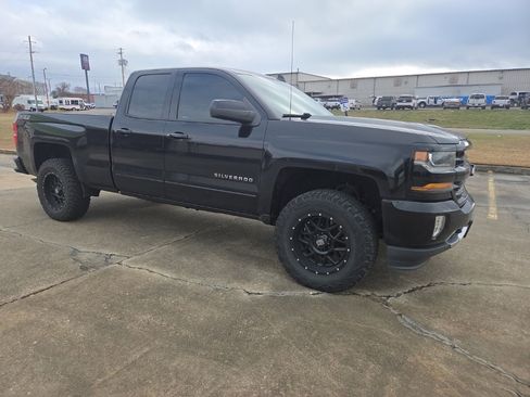 Used 2017 Chevrolet Silverado 1500 LT w/ All Star Edition image 11