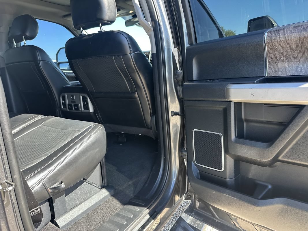 Used 2019 Ford F250 Lariat w/ Lariat Ultimate Package AWD/4WD image 22