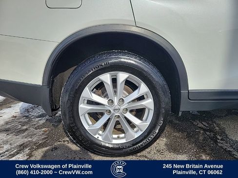 Used 2016 Nissan Rogue SV w/ SV Premium Package image 19