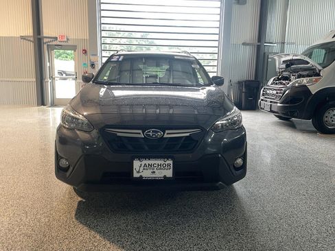 Used 2021 Subaru Crosstrek 2.0i Premium w/ Moonroof Package AWD/4WD image 2