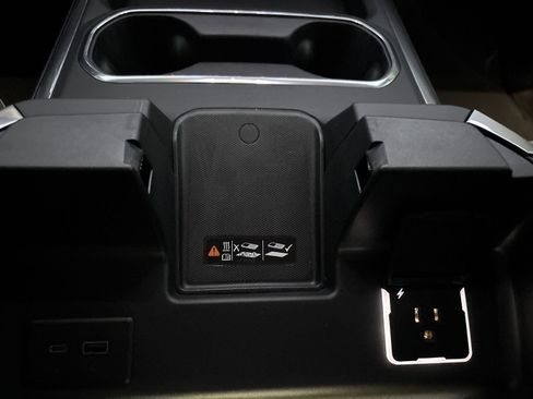 New 2026 GMC Sierra 2500 SLT w/ SLT Premium Package image 12