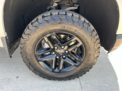 Certified 2021 Chevrolet Silverado 1500 Custom Trail Boss AWD/4WD image 36