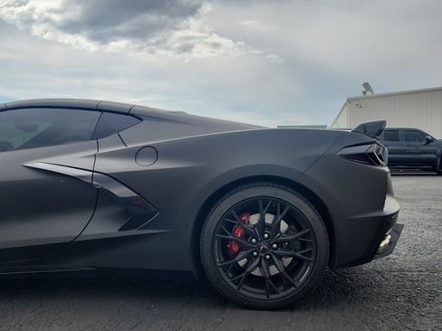 Used 2023 Chevrolet Corvette Stingray Premium Cpe w/ Z51 Performance Package RWD image 9