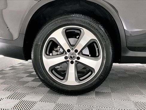 Certified 2023 Mercedes-Benz GLC 300 4MATIC Coupe image 8