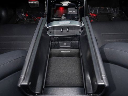 Certified 2025 Mercedes-Benz C 300 Sedan image 20