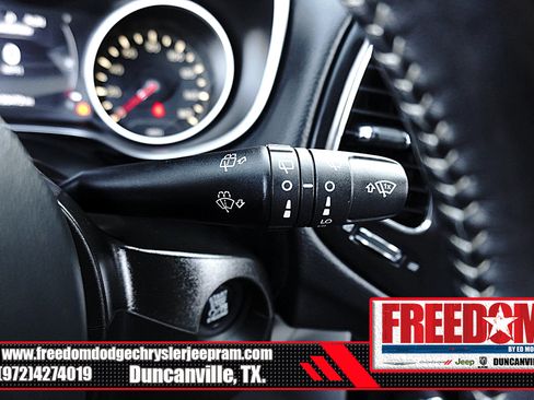 Used 2018 Jeep Compass Latitude FWD image 32