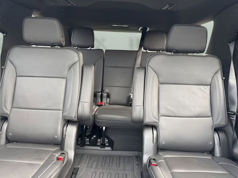 Used 2024 GMC Yukon Denali w/ Denali Reserve Package image 13