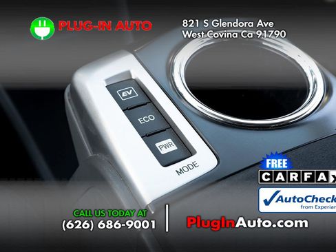 Used 2013 Toyota Prius V Five image 23