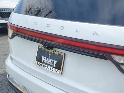 New 2026 Lincoln Aviator AWD image 31