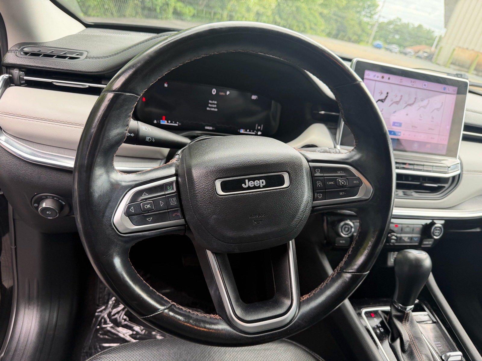 Used 2022 Jeep Compass Limited w/ Elite Group AWD/4WD image 31