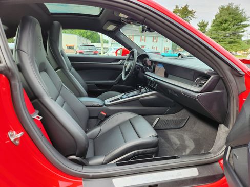 Used 2025 Porsche 911 Carrera S RWD image 43