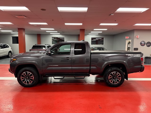 Certified 2022 Toyota Tacoma TRD Sport AWD/4WD image 6