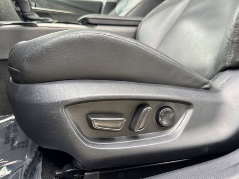 Used 2025 Toyota Camry XLE image 14