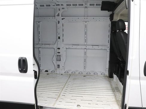 Used 2025 RAM ProMaster 2500 w/ Convenience Group FWD image 19