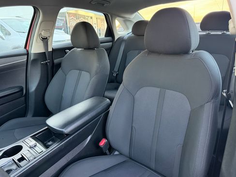 Used 2023 Kia K5 LXS image 19