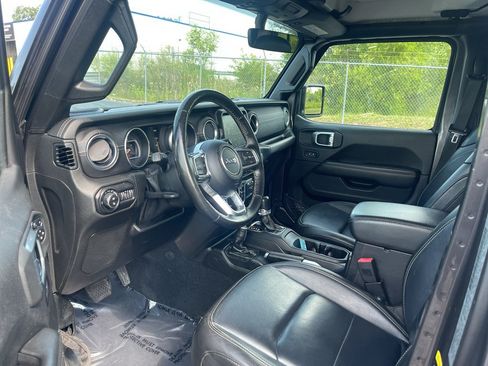 Used 2020 Jeep Gladiator Overland w/ Popular Equipment Package AWD/4WD image 11