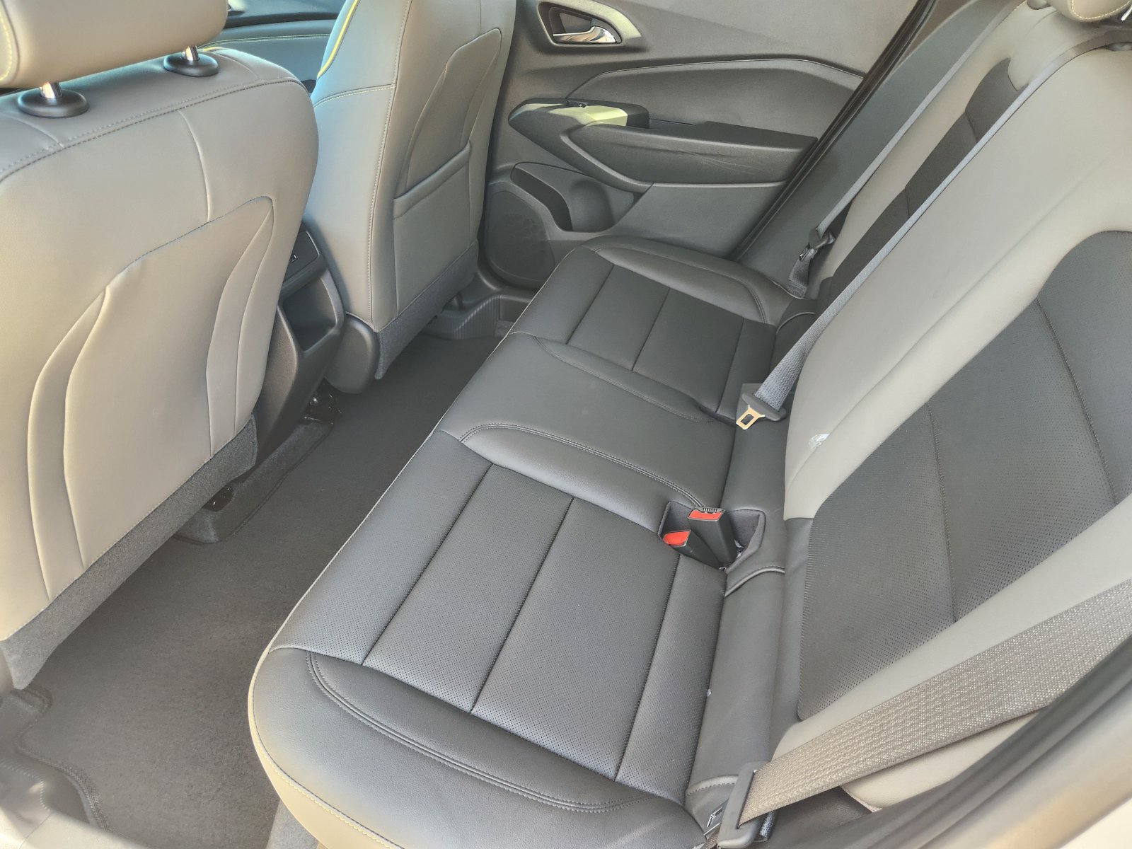 New 2026 Chevrolet Trax ACTIV w/ Driver Confidence Package FWD image 25