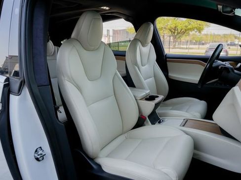 Used 2021 Tesla Model X Long Range image 28