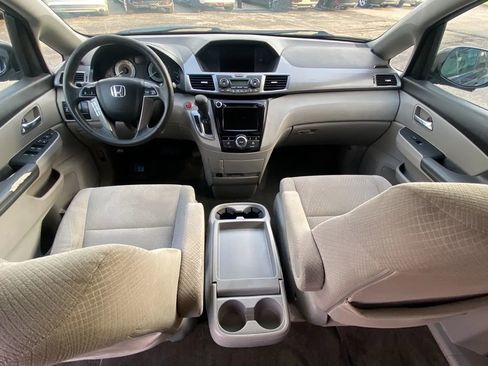 Used 2015 Honda Odyssey EX image 9
