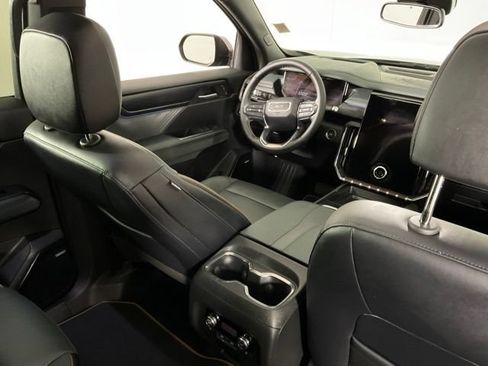 Used 2024 GMC Acadia AT4 w/ Luxury Package AWD/4WD image 33