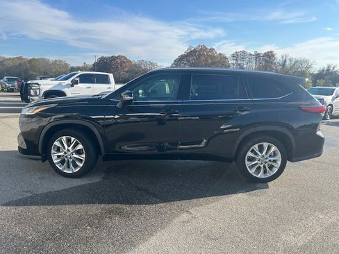 Used 2020 Toyota Highlander Limited image 1