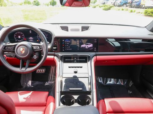 Certified 2025 Porsche Panamera 4 AWD/4WD image 20