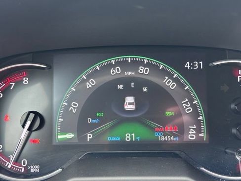 Used 2023 Toyota RAV4 XLE AWD/4WD image 13