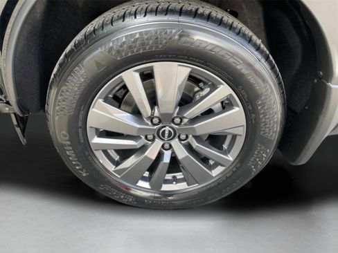 New 2025 Nissan Pathfinder SV image 8