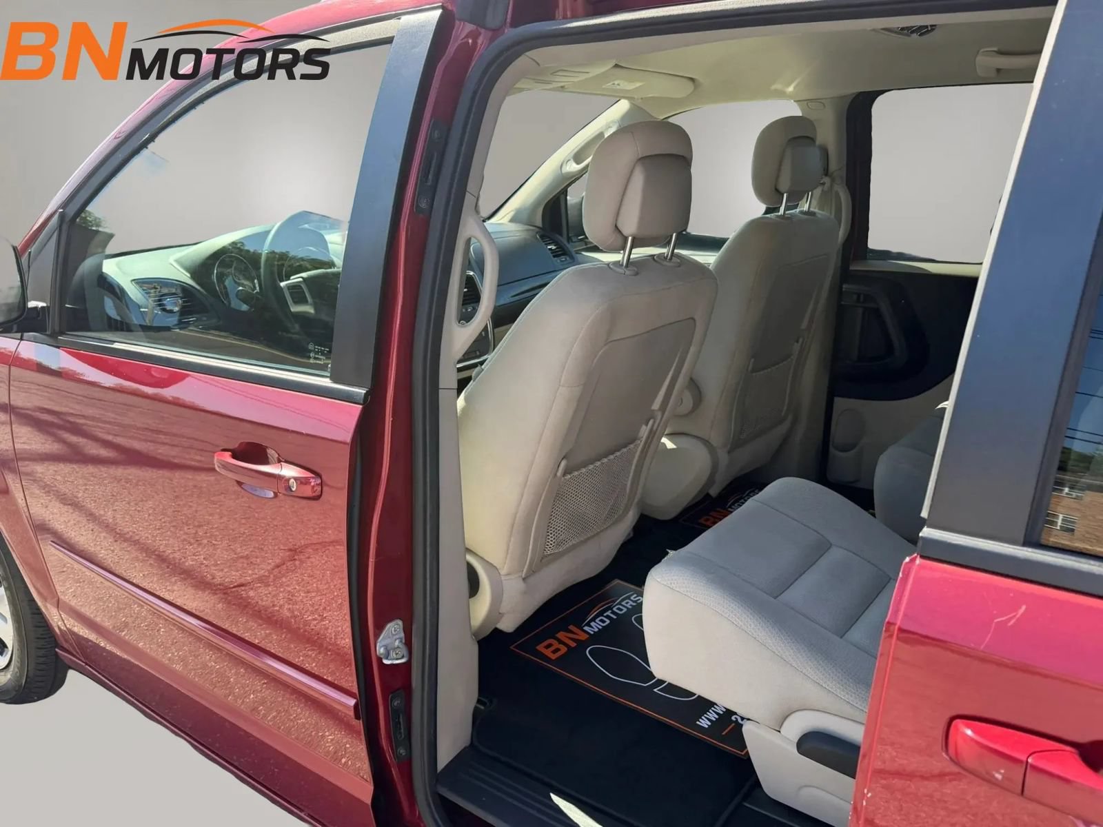 Used 2015 Dodge Grand Caravan SE w/ Quick Order Package 29E SE FWD image 13