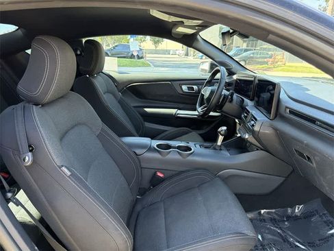 Used 2025 Ford Mustang GT image 31