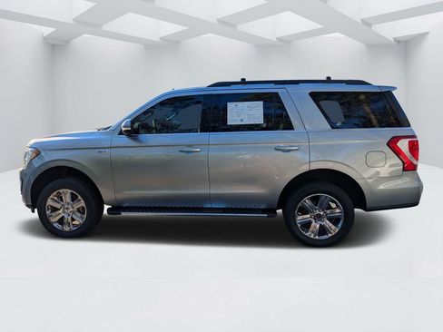 Used 2020 Ford Expedition XLT w/ Equipment Group 202A AWD/4WD image 6