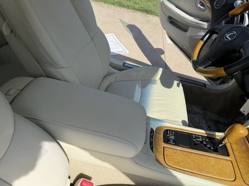 Used 2005 Lexus SC 430 Convertible RWD image 42