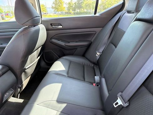 Used 2020 Nissan Altima 2.5 SR FWD image 12