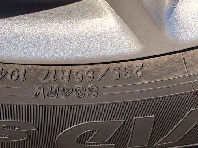 Certified 2025 Chrysler Pacifica Select FWD image 14