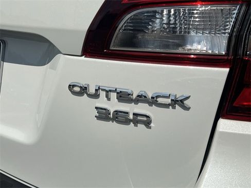 Used 2017 Subaru Outback 3.6R Touring w/ Popular Package #5A image 27