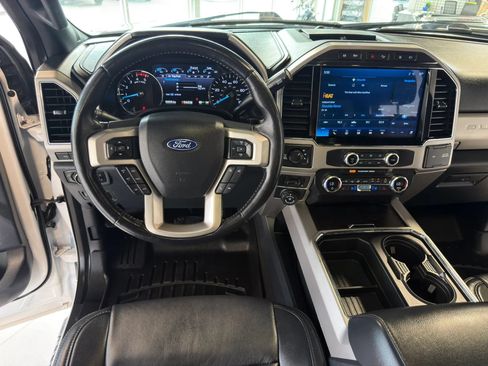 Used 2022 Ford F250 Lariat w/ Lariat Ultimate Package AWD/4WD image 15