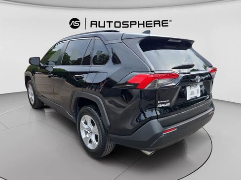 Used 2020 Toyota RAV4 XLE FWD image 7