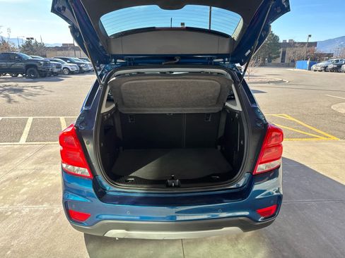 Used 2020 Chevrolet Trax LT w/ Driver Confidence Package image 39