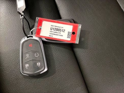 Used 2024 Cadillac XT6 Luxury w/ LPO, Floor Liner Package AWD/4WD image 32