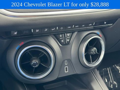 Used 2024 Chevrolet Blazer LT w/ Sound & Technology Package FWD image 17