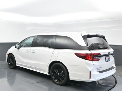 Used 2025 Honda Odyssey Sport-L image 3