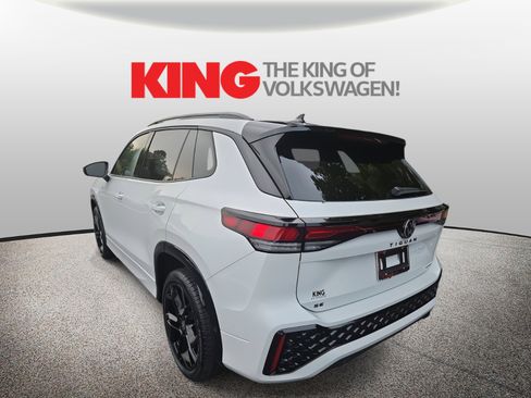 New 2025 Volkswagen Tiguan SE R-Line image 5