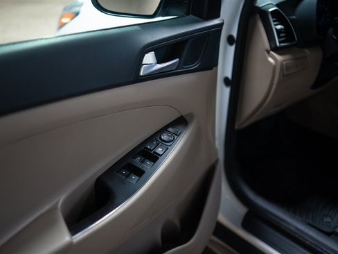 Used 2019 Hyundai Tucson SE FWD image 29
