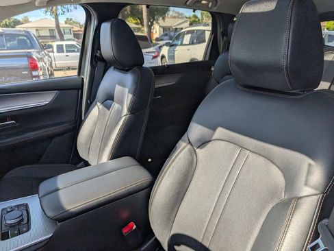 Certified 2025 MAZDA CX-70 Plug-In Hybrid w/ Premium Pkg image 23