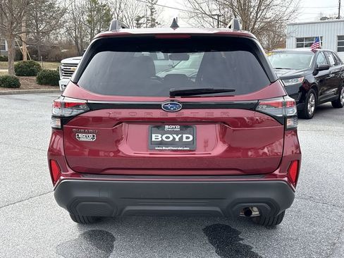 Used 2025 Subaru Forester Premium image 9