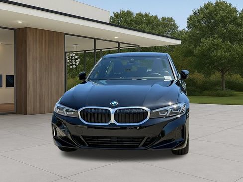 Certified 2024 BMW 330i Sedan w/ Convenience Package RWD image 3